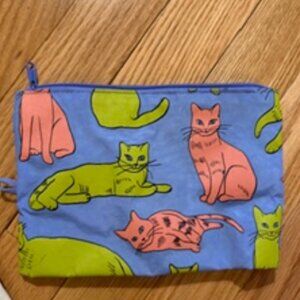 Baggu Go Pouch Medium - Table Cats (Still Life)